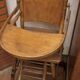 Chaise haute de bébé ancienne