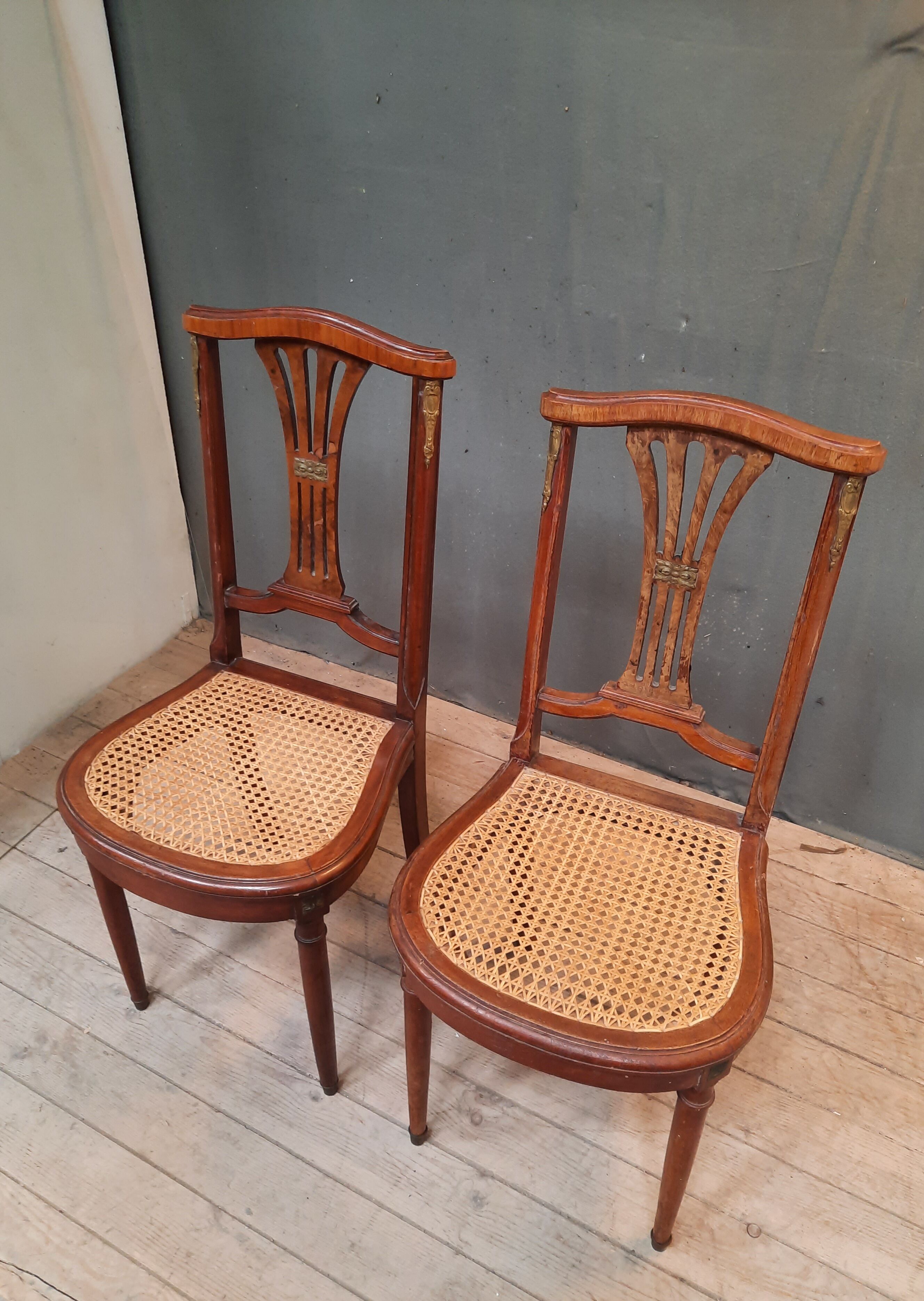 Pair ef chair canées 1930