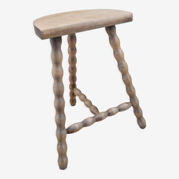 Tabouret tripode pieds boules demi rond