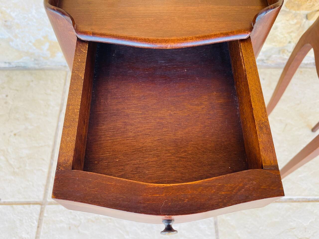 Paire de chevets style Louis XV en noyer