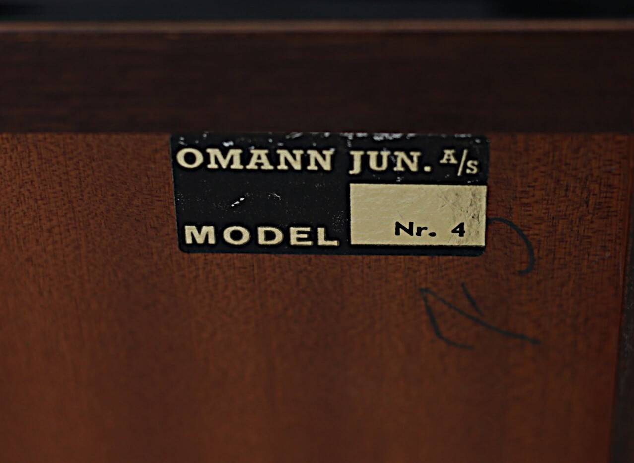 Omann Jun buffet in rosewood