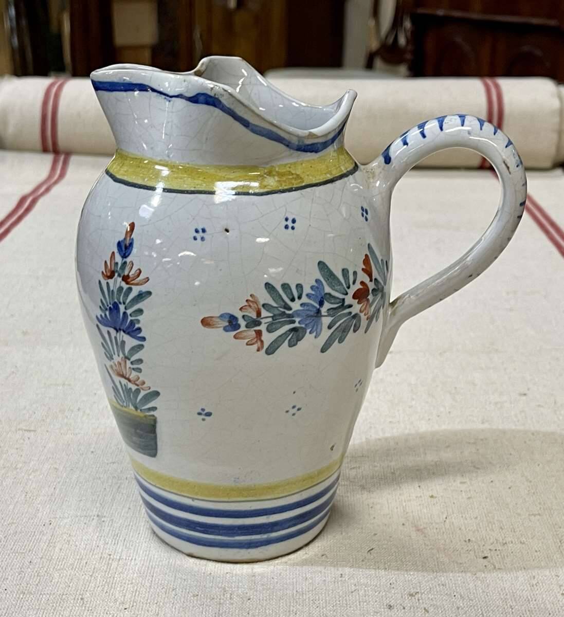 Pichet en faïence de Quimper HR du début XXème