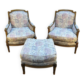 Pair of armchairs / bergères and footstool in Louis XVI style