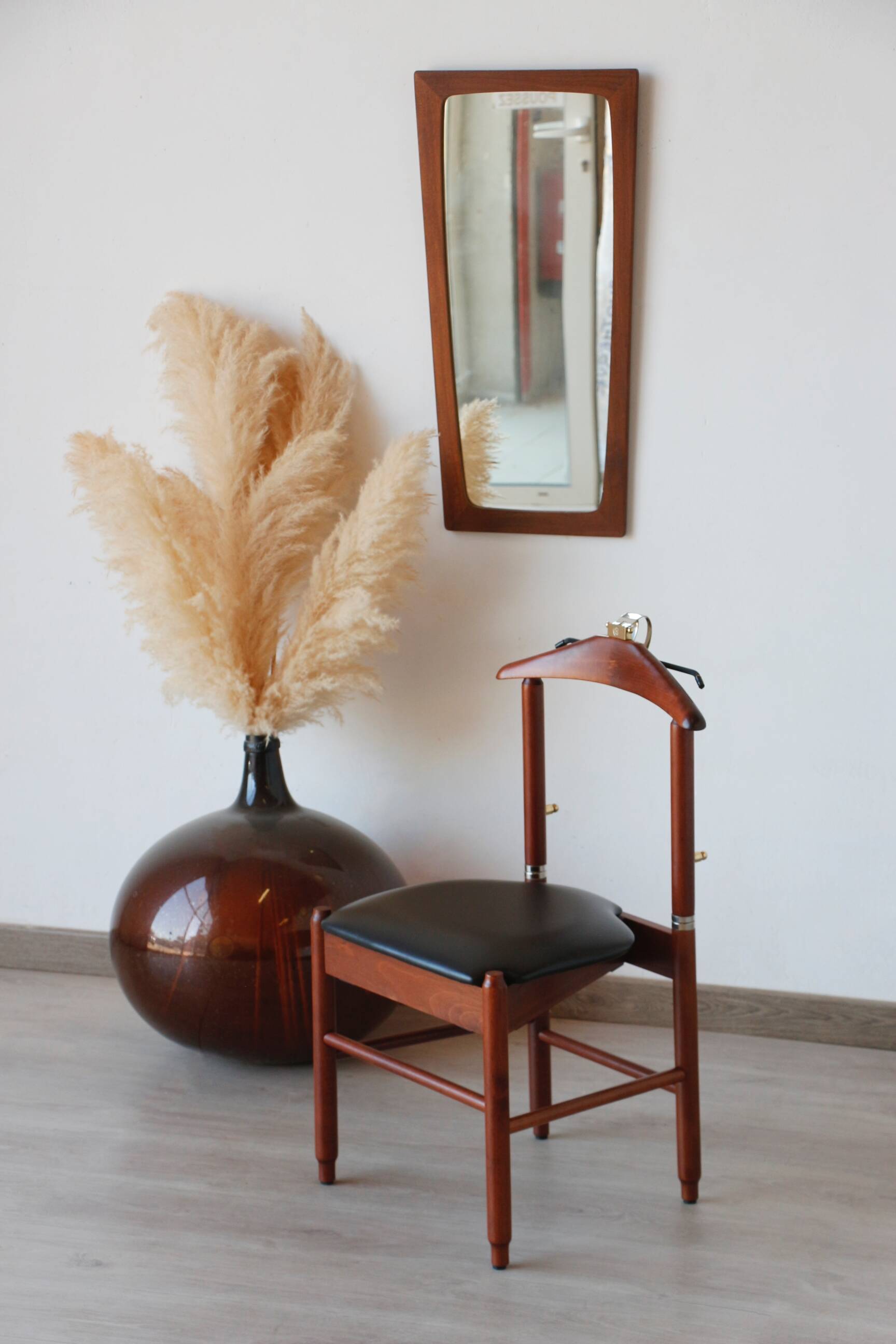 Fratelli Reguitti valet – Vintage Italian chair