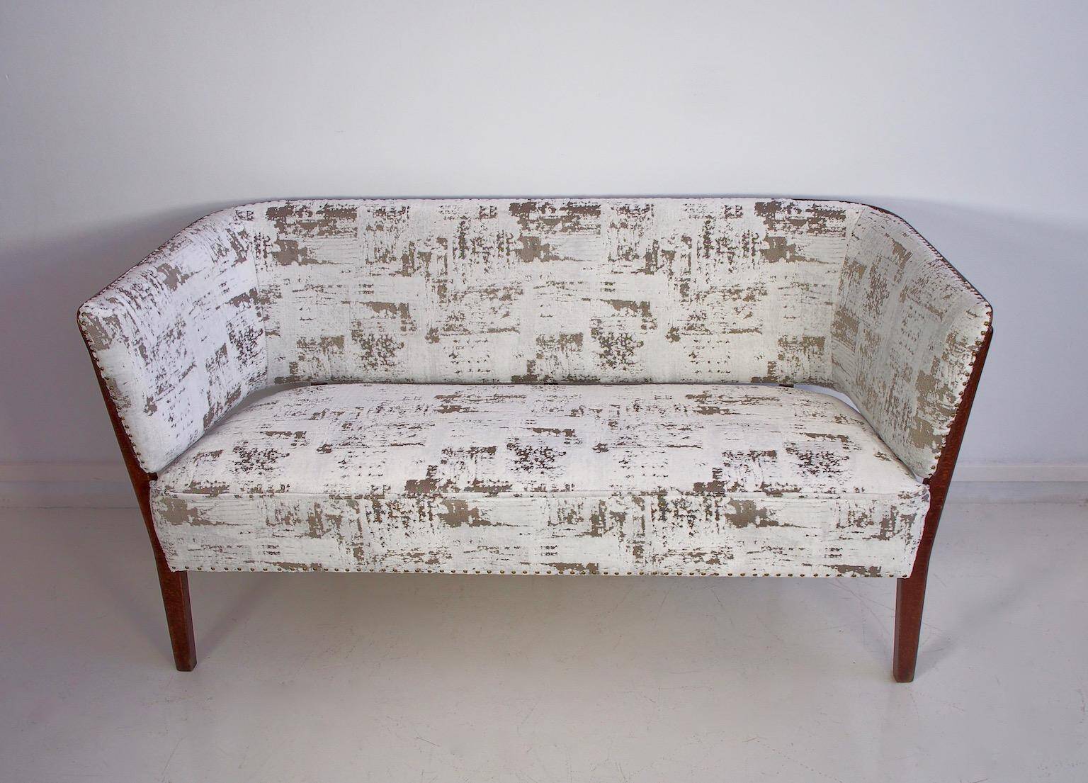 Danish two-seater sofa in beech model 2240 by Fritz Hansen