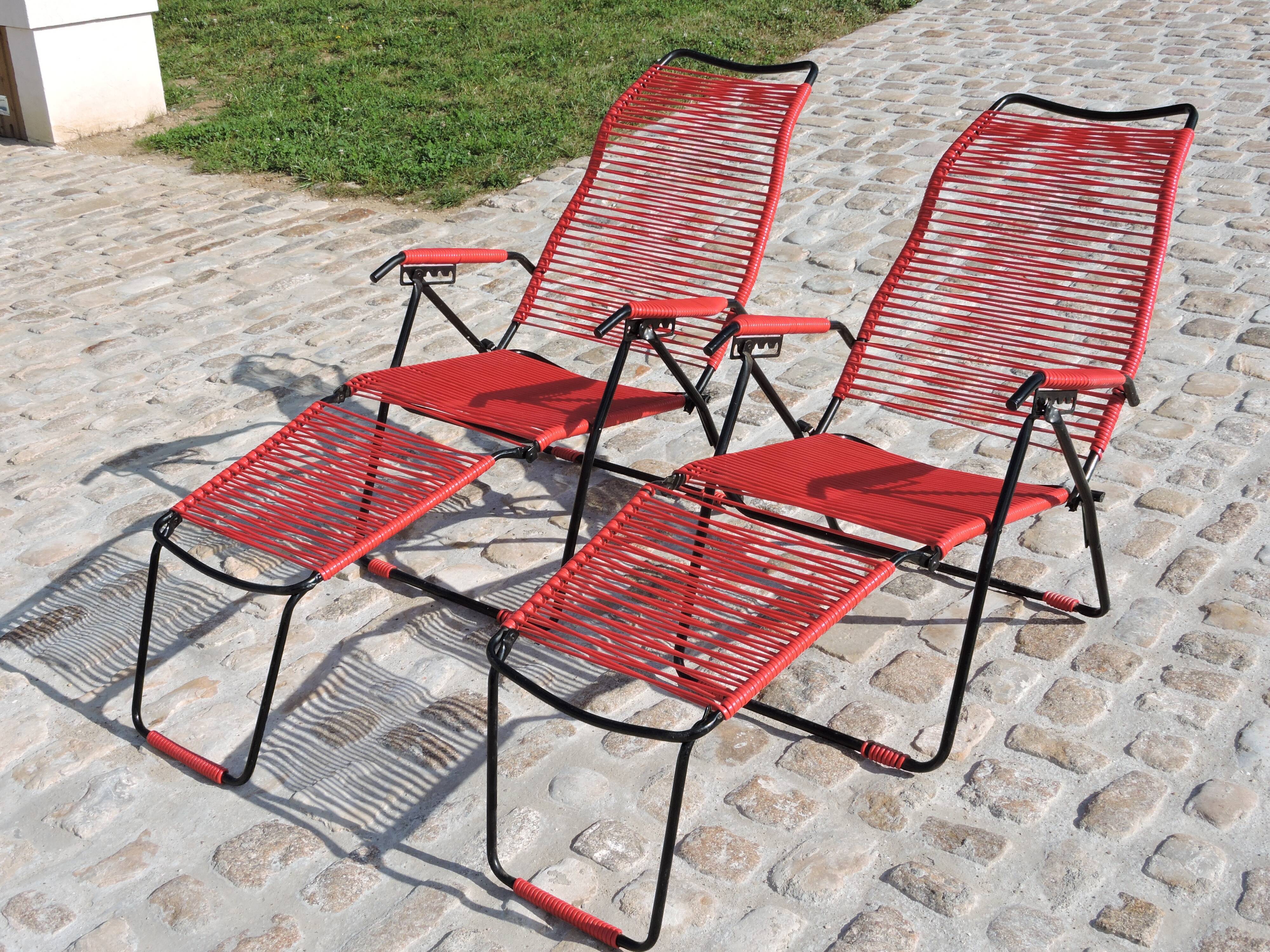 Pair of folding lounge chairs scoubidou vintage 60s