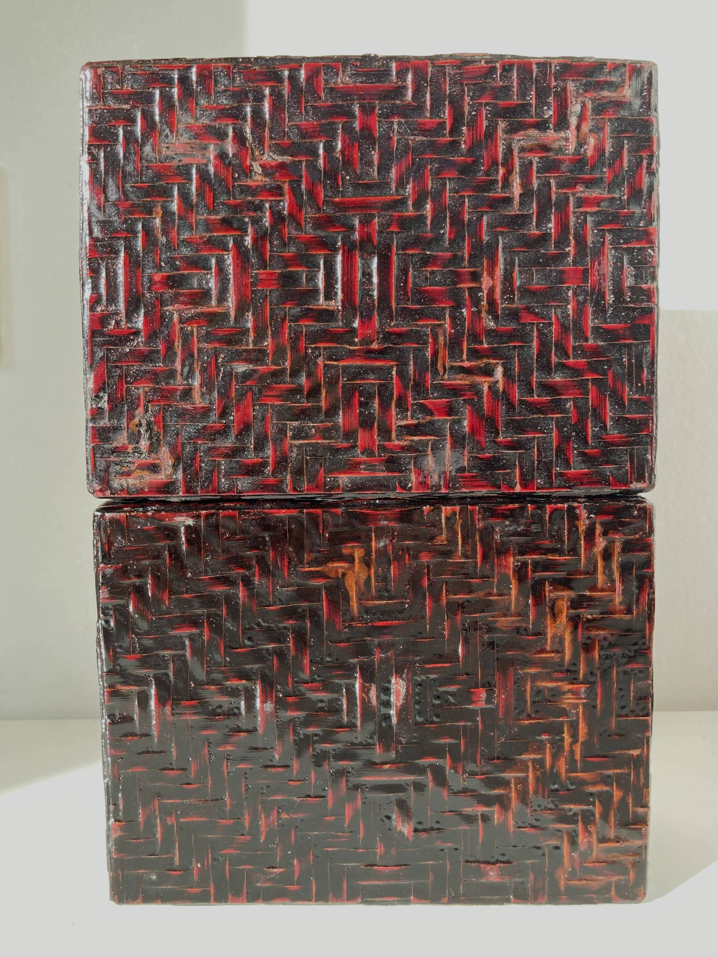 Vintage Chinese rectangular box in woven and lacquered bamboo