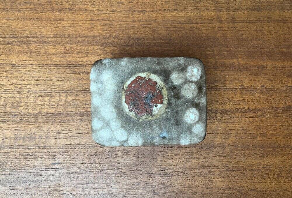 West German pottery box, fat lava WGP from the mid-century with lid, 1960s.