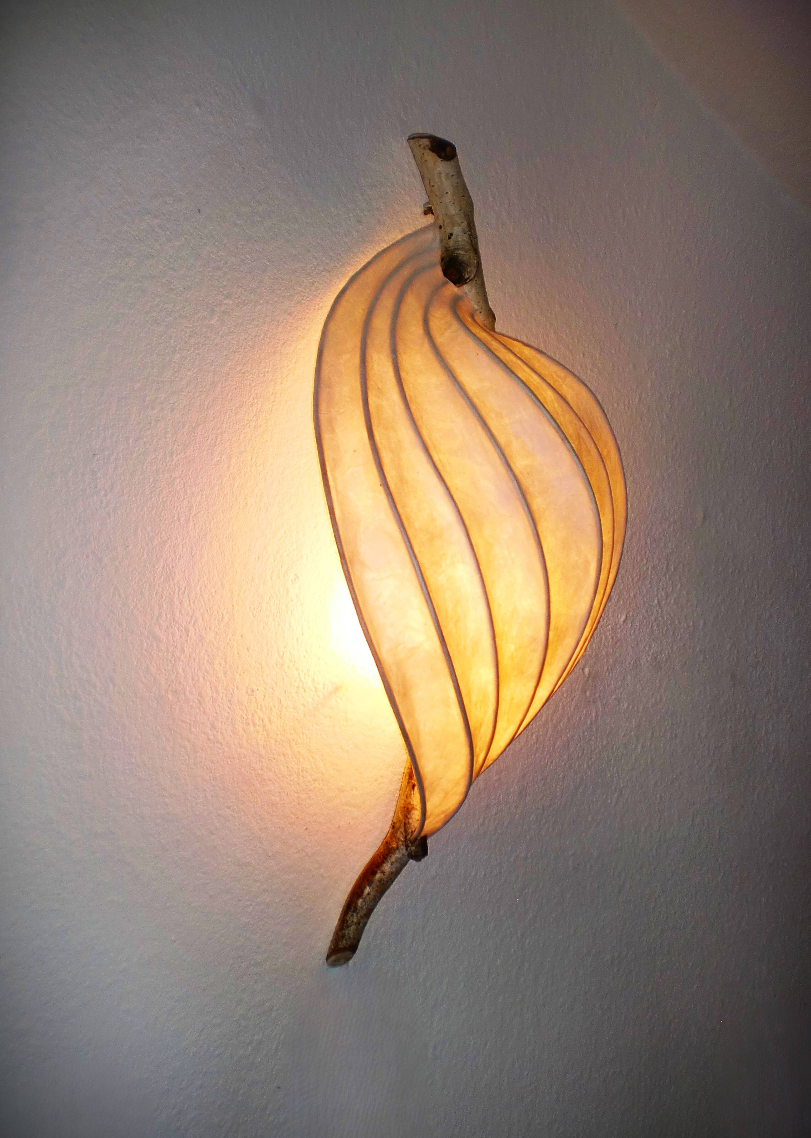 Lampe murale décorative Organic Light Sculpture, branche de bouleau et papier