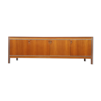 Vintage buffet row