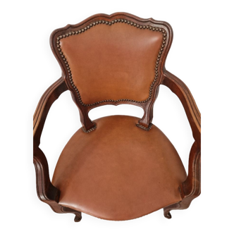 Louis XV period armchair in upholstered leather: 18th century