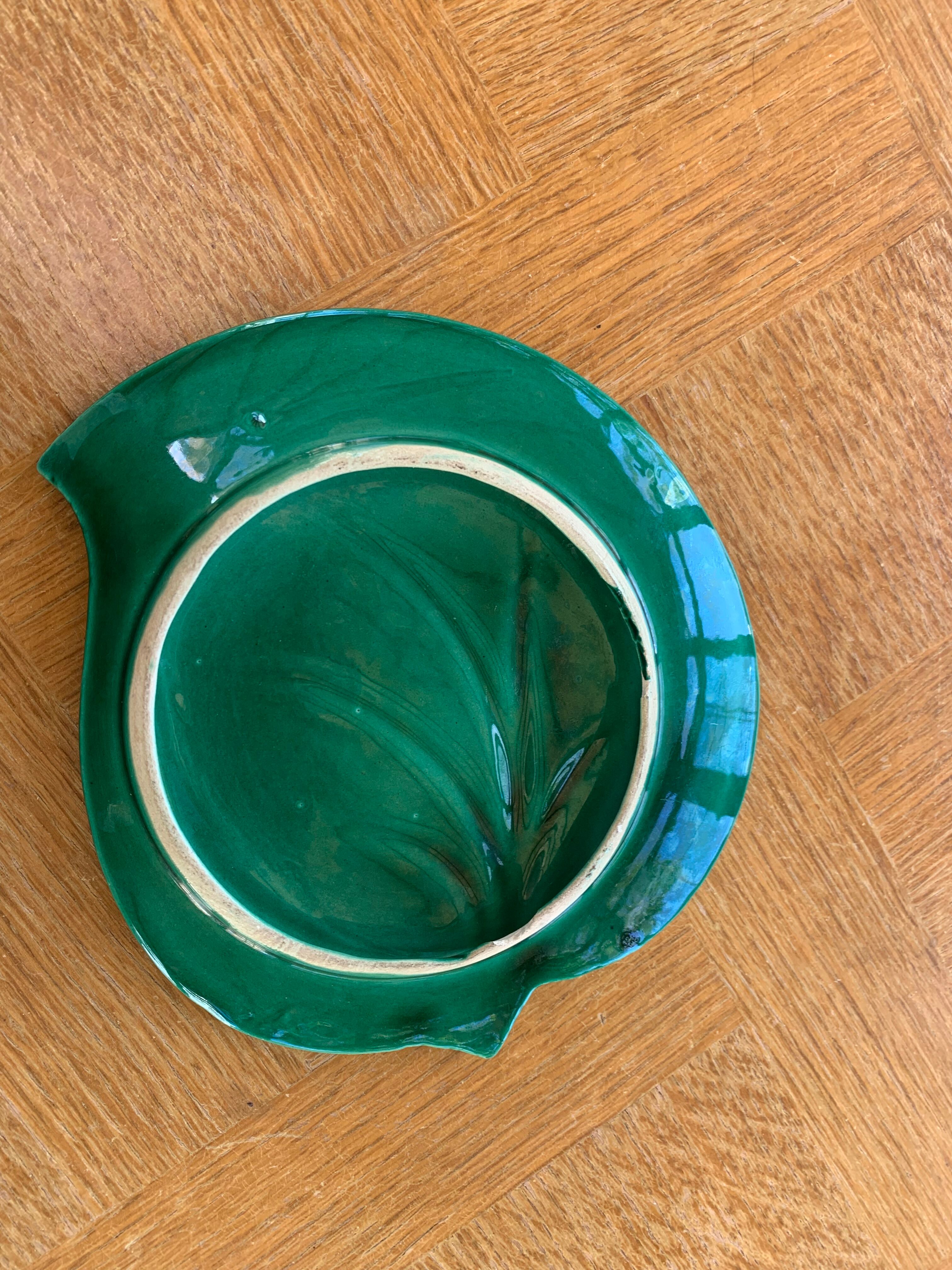 Green glazed ceramic sheet bottom, vintage slurry