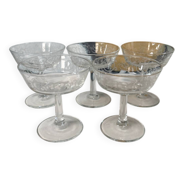 Set of 5 engraved champagne glasses from the 50s