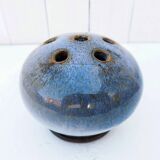 Ceramic flower pick by Eduardo Constantino