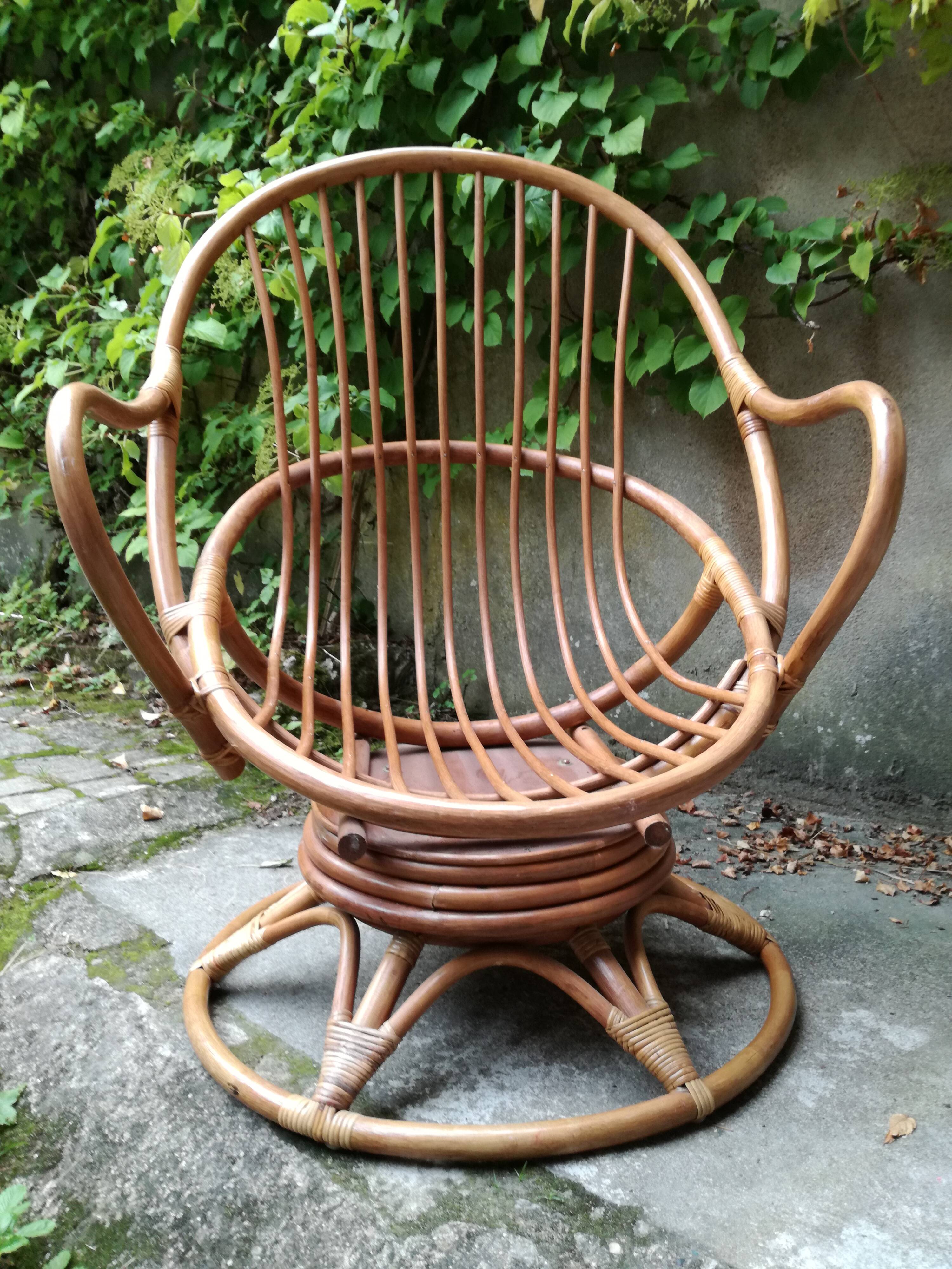Rattan swivel shell chair