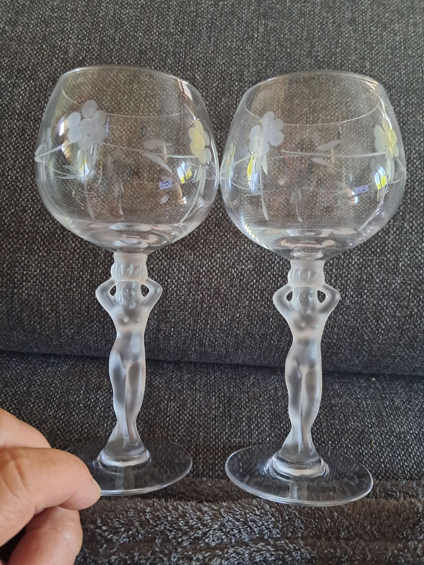 2 crystal wine glasses from Bayel, 20th century