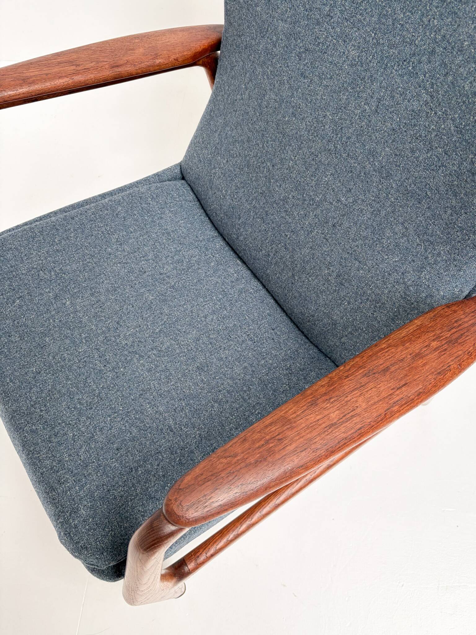 Re upholstered Edith (men’s) armchair by Bovenkamp, 1960s