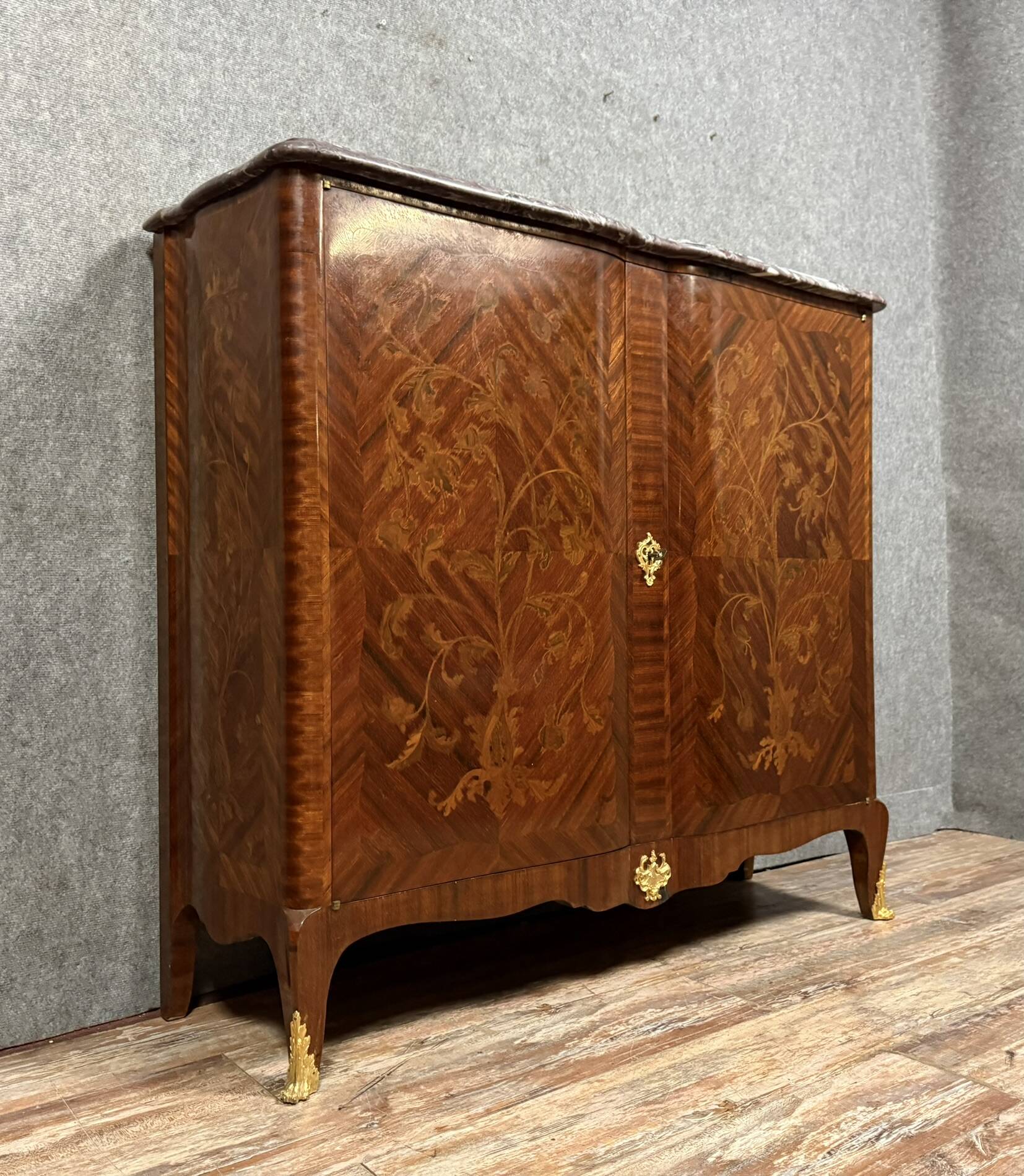 Louis XV style crossbow sideboard in noble wood marquetry circa 1850