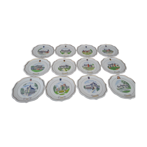 12 assiettes en faïence