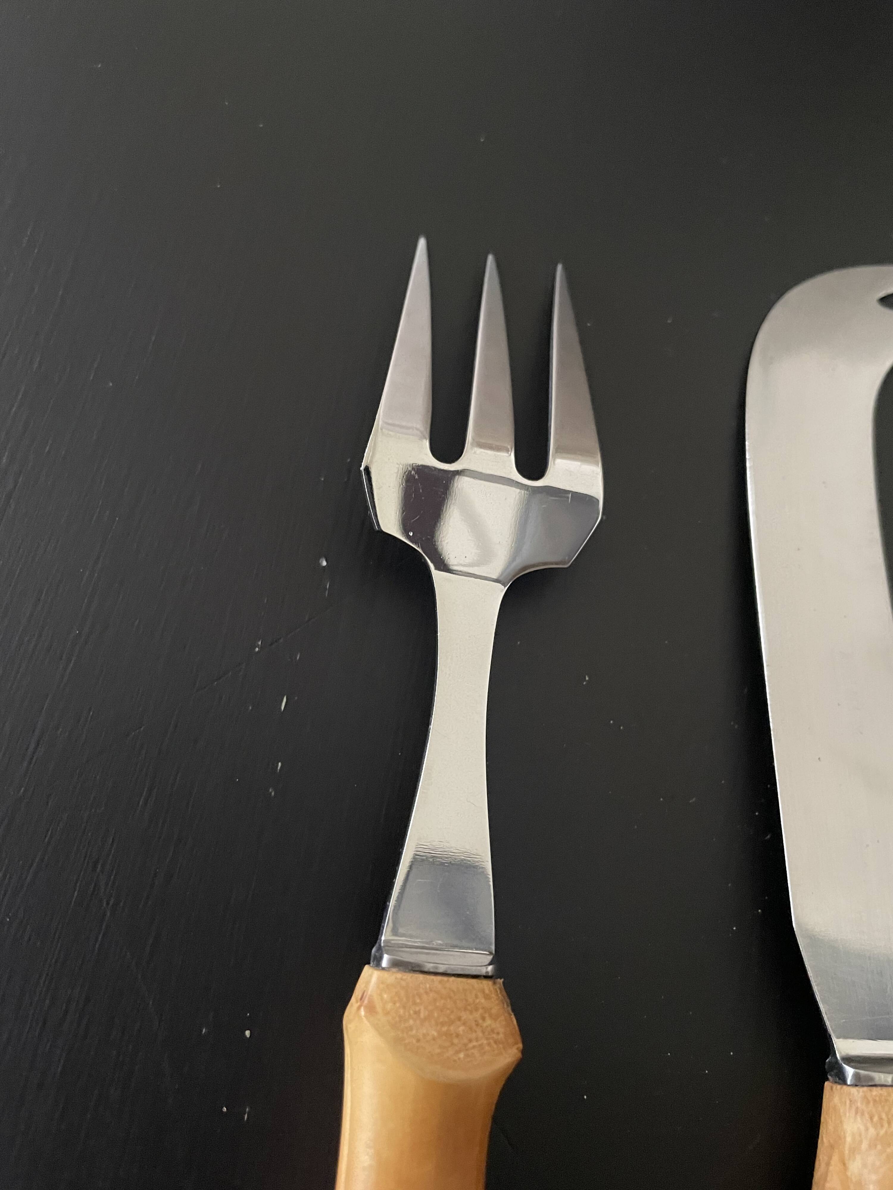 Bamboo handle cheese serving cutlery