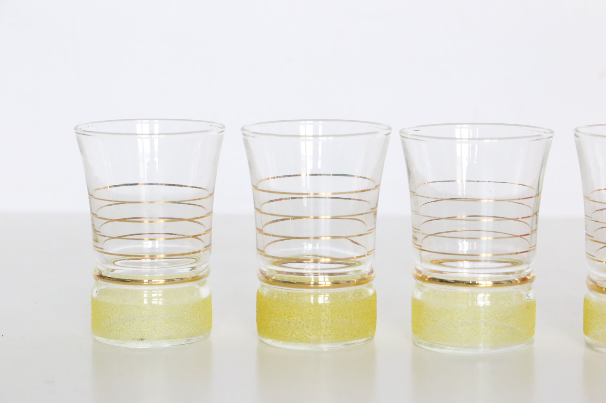 Set of 4 vintage glasses, yellow and gold granita, vintage, authentic, 50s