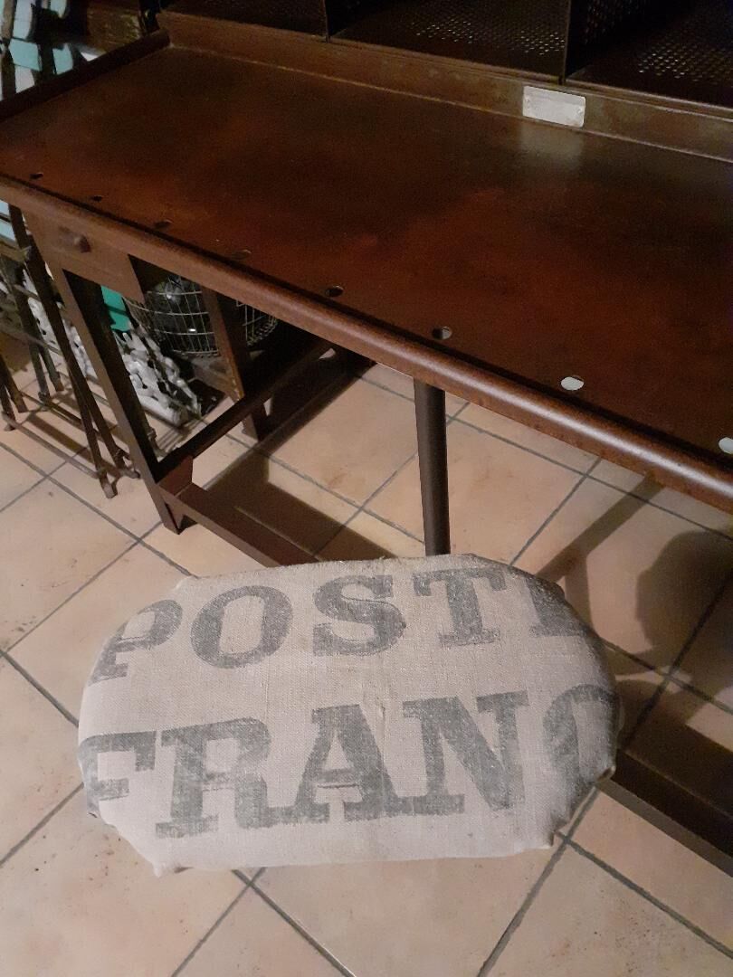 Postal sorting furniture