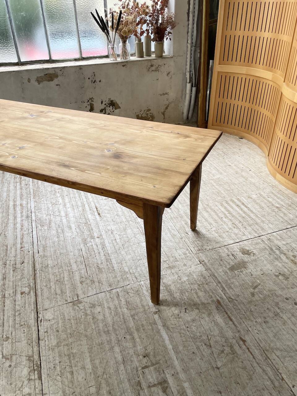 Farmhouse table with spindle legs 2.50m