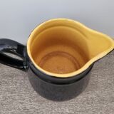 Old navy and yellow pitcher