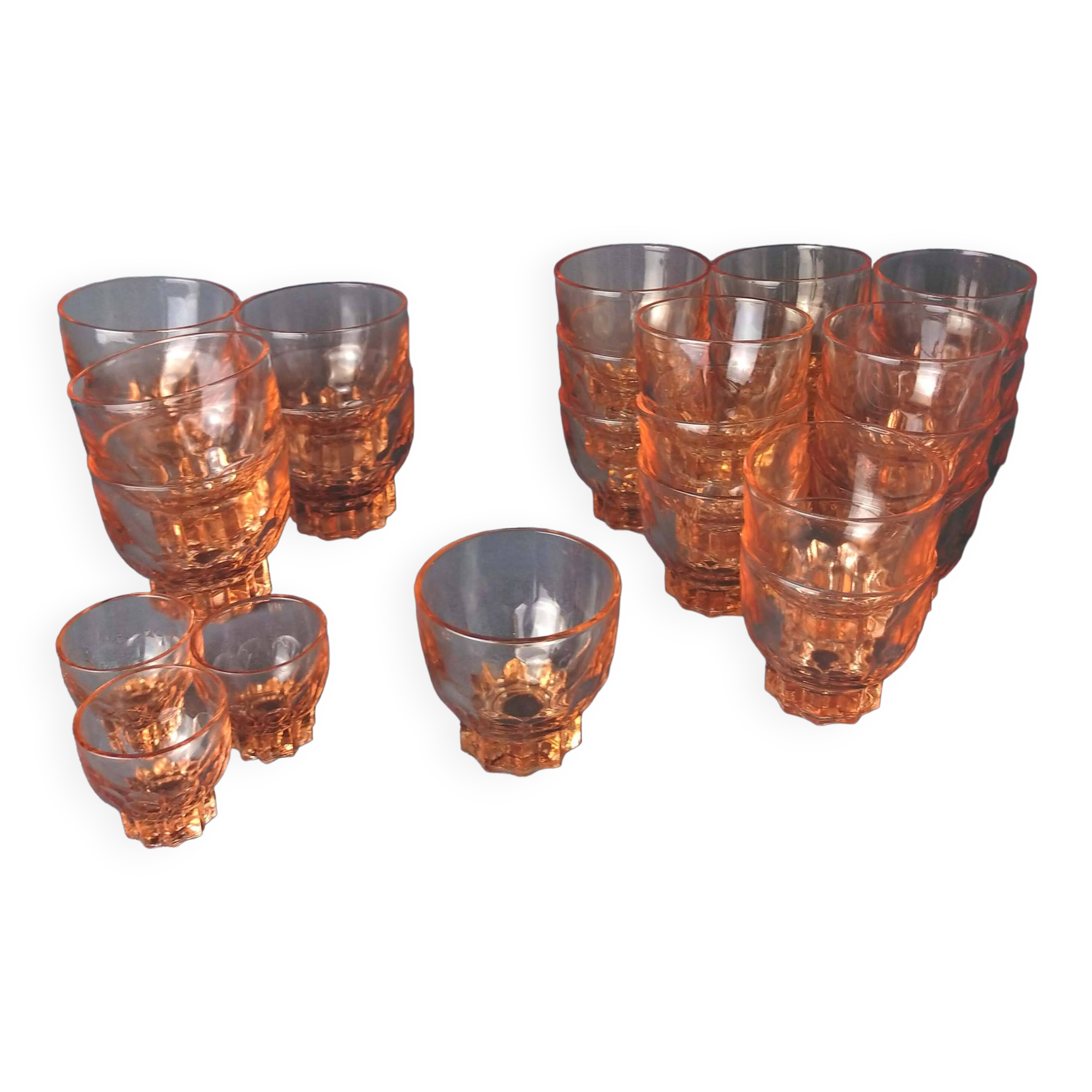 Lot de 27 Verres rosaline Art Déco