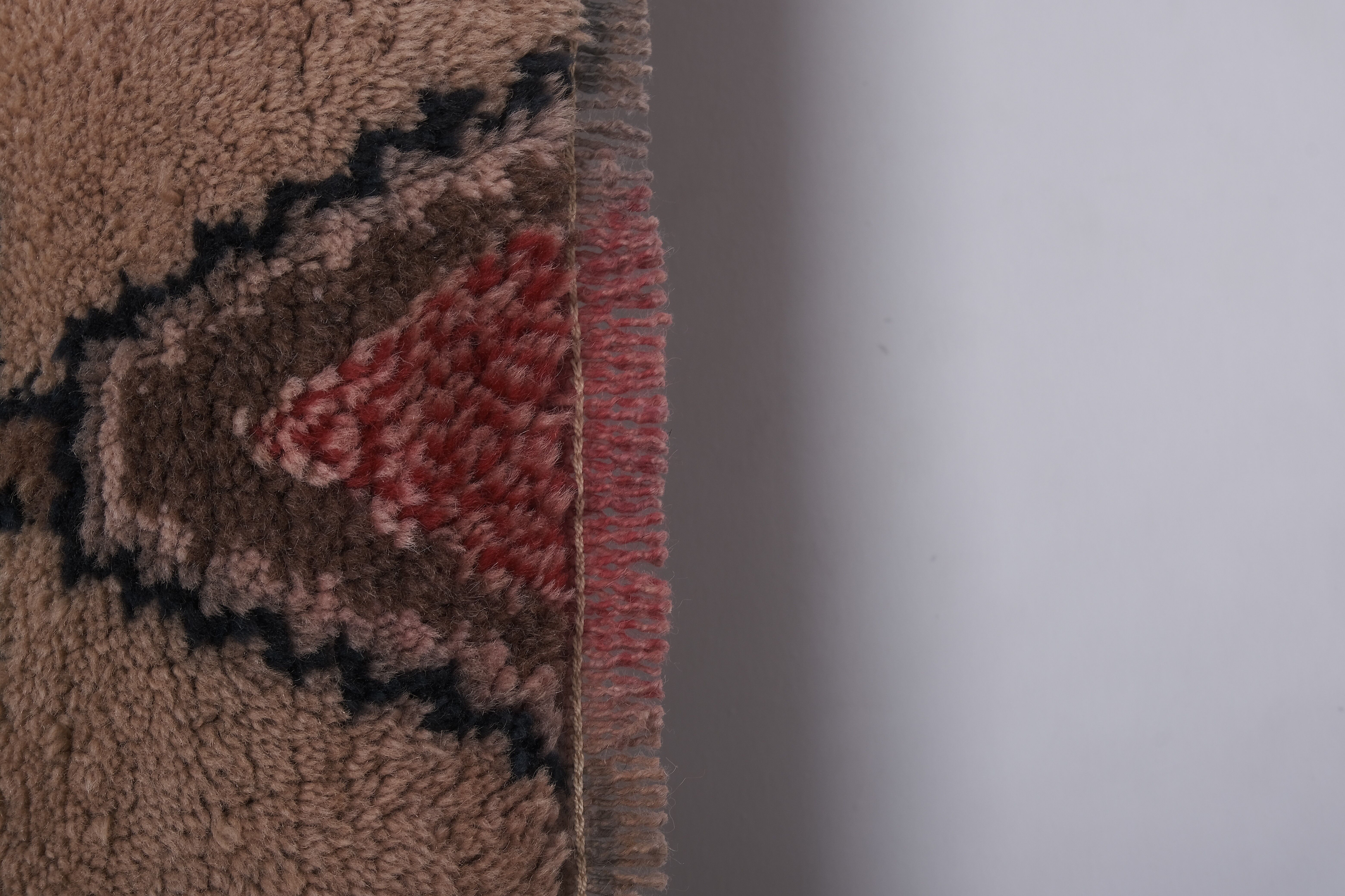 Vintage Turkish rug from Oushak, handwoven 138x244 cm