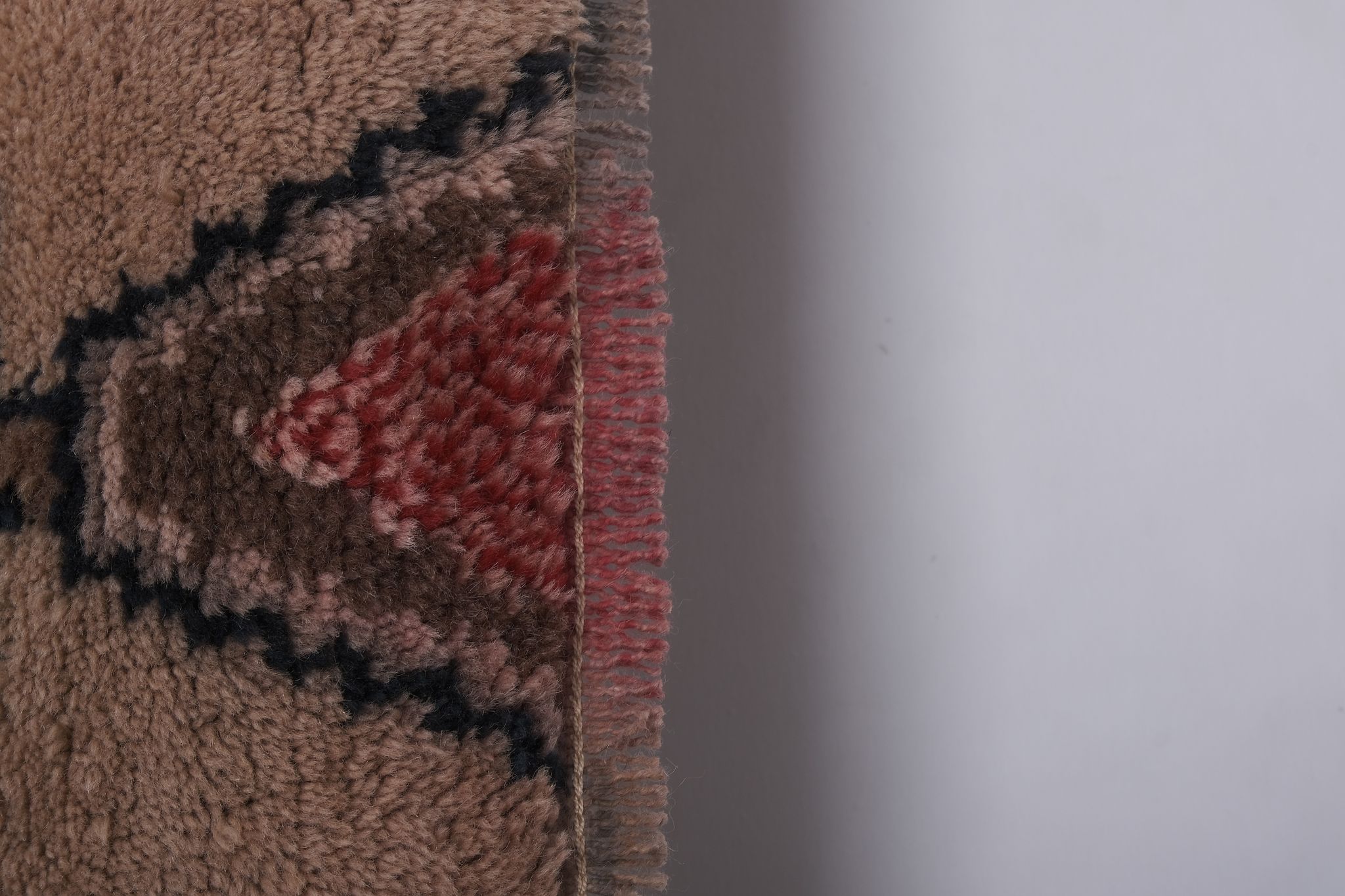 Vintage Turkish rug from Oushak, handwoven 138x244 cm