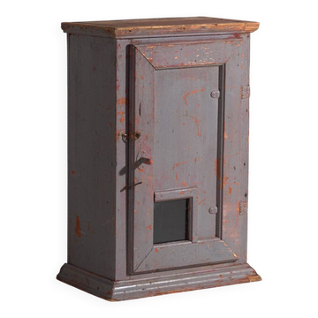 Petit meuble ancien peint en bois de pin – Europe centrale, vers 1900