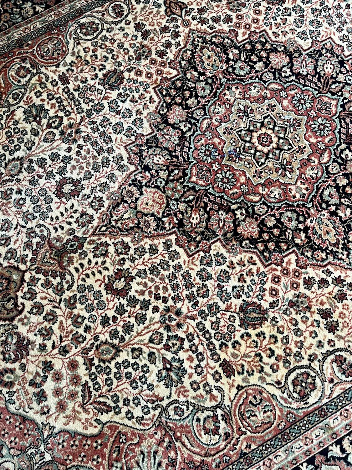 Turkish Uschak carpet in wool