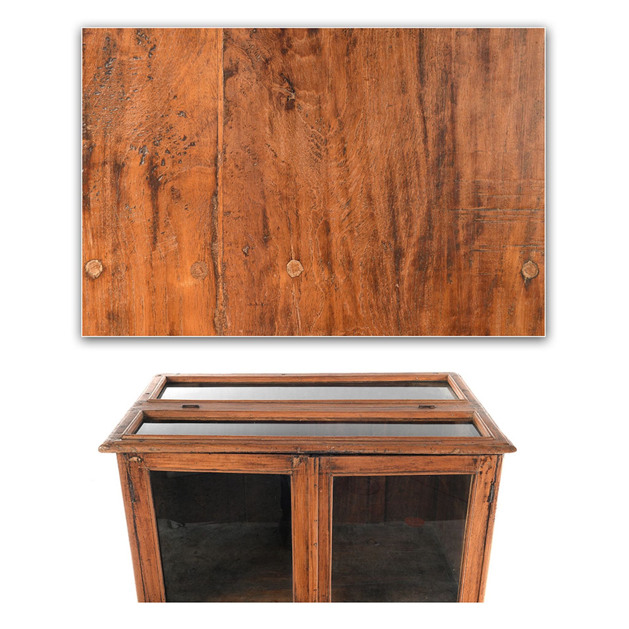 Vitrine en bois