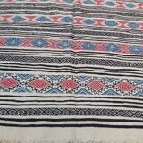 Tapis blanc à motifs multicolores fait main 200x110cm
