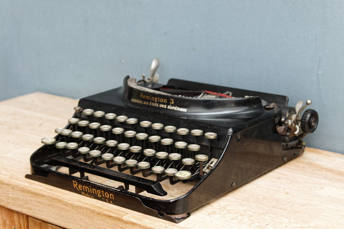 Remington typewriter 3, 30s