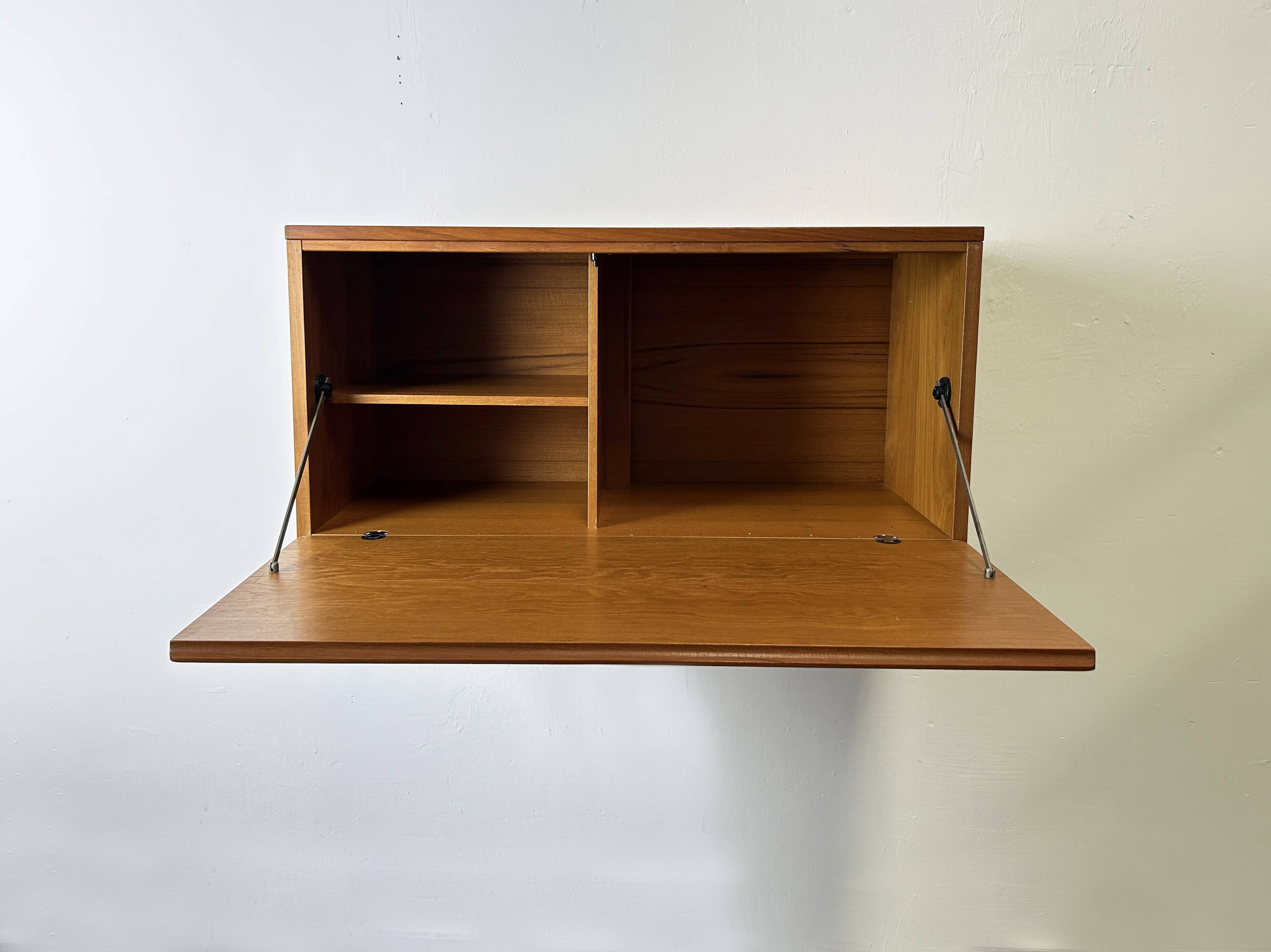 Mid-Century illuminated desk cabinet by Beaver & Tapley