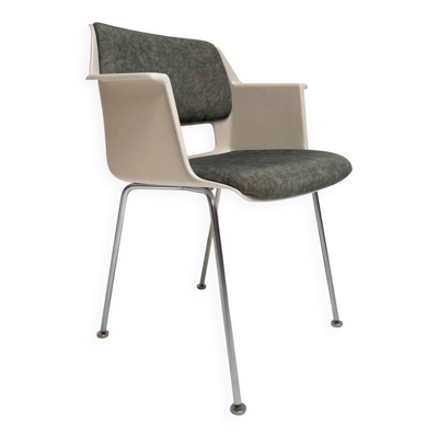Chaise coque Gispen Modèle 2225 par Andre Cordemeijer, années 1960.