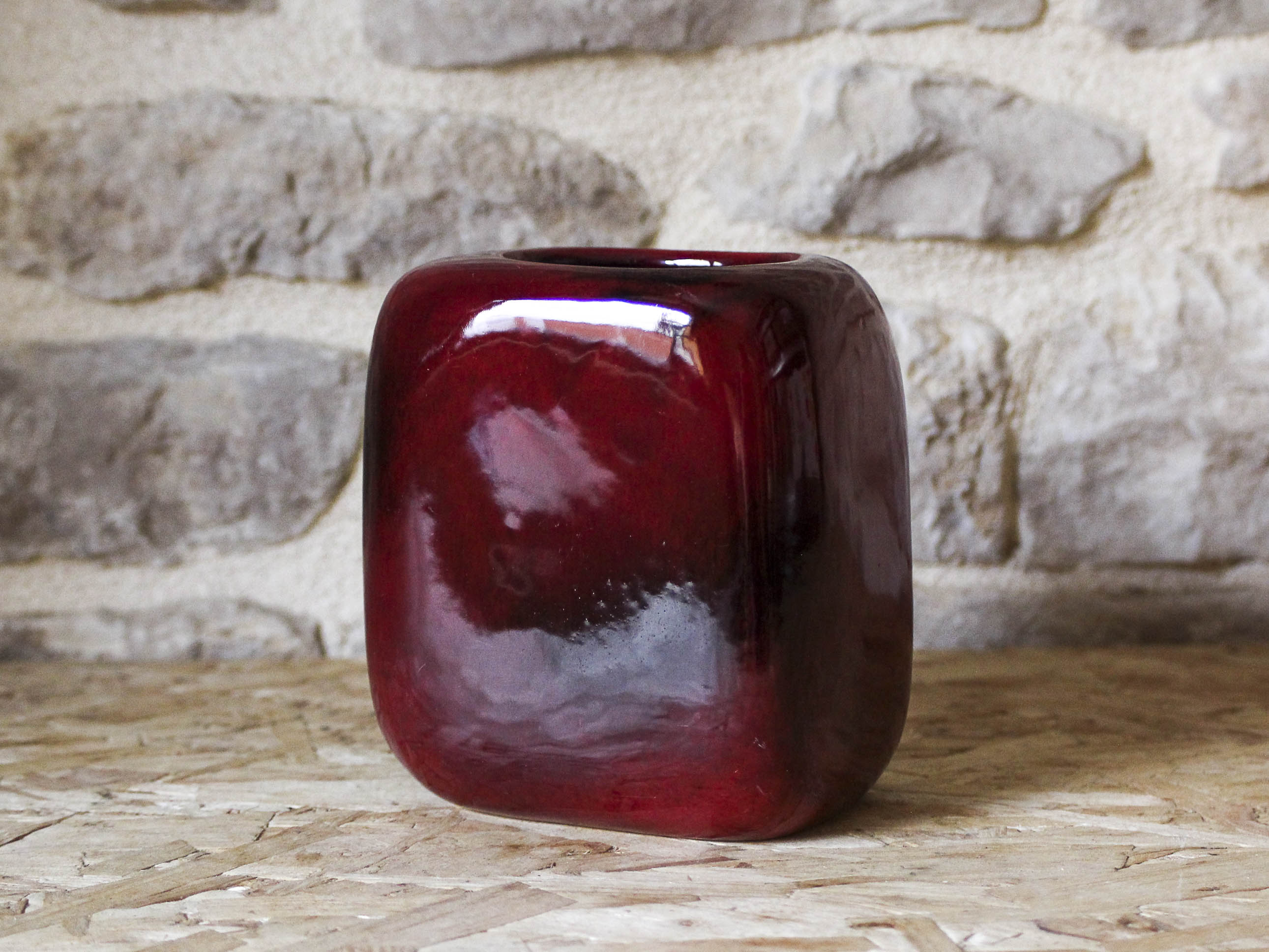 Ceramic vase "ox blood" by Max Idlas