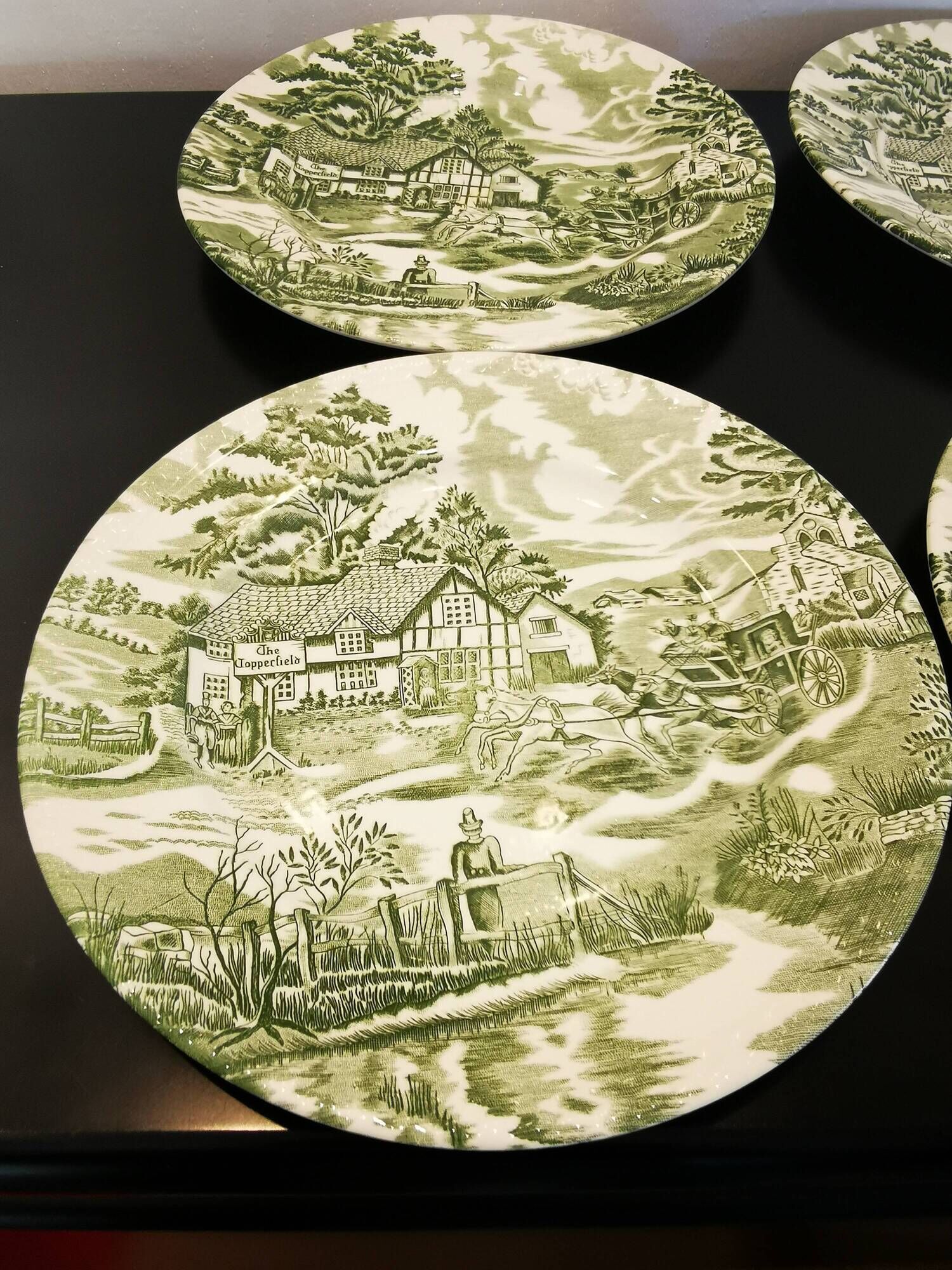 Set of 6 flat plates english style Lunéville verte