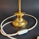 Table lamp in gilded bronze with leaf and cut crystal