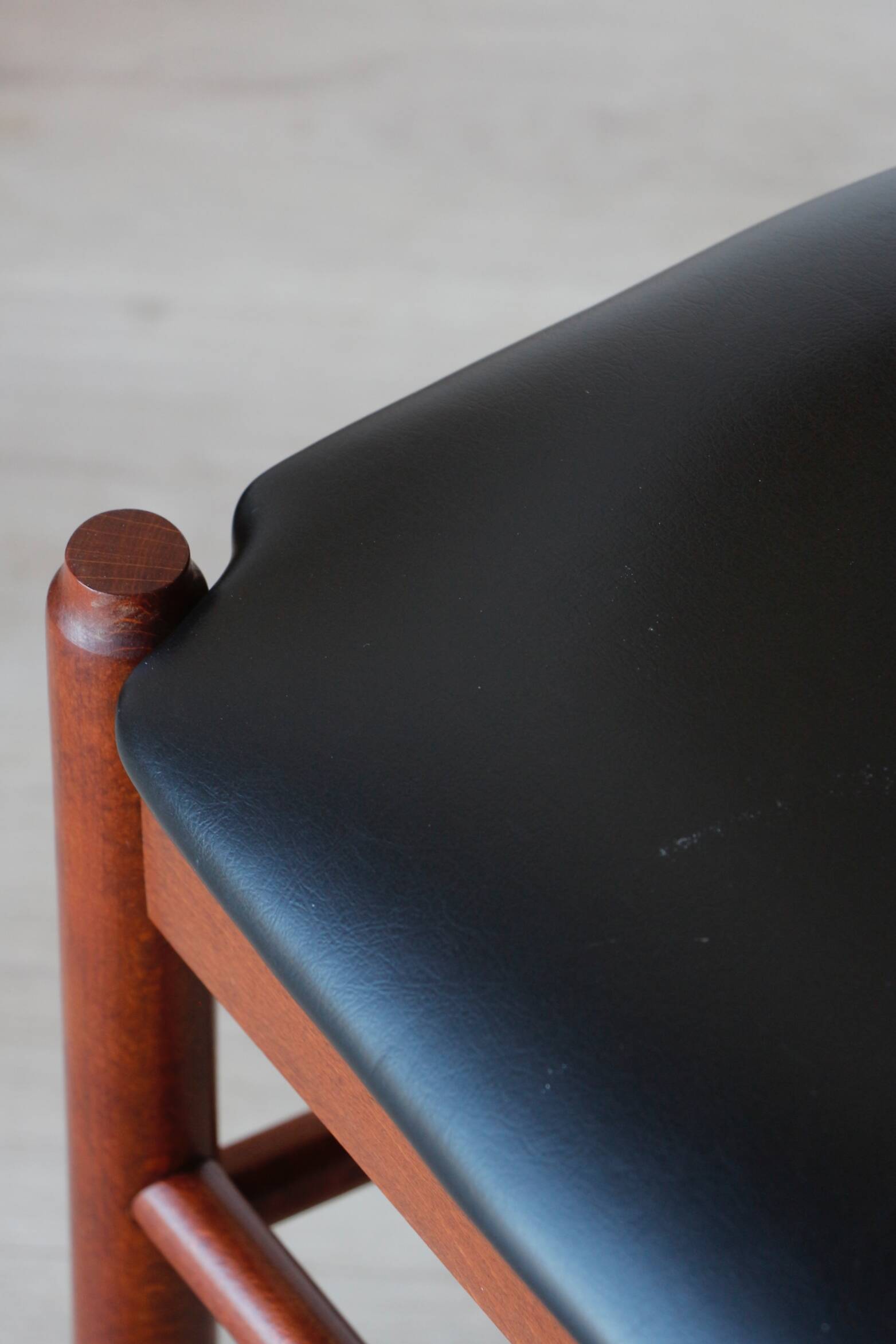 Fratelli Reguitti valet – Vintage Italian chair