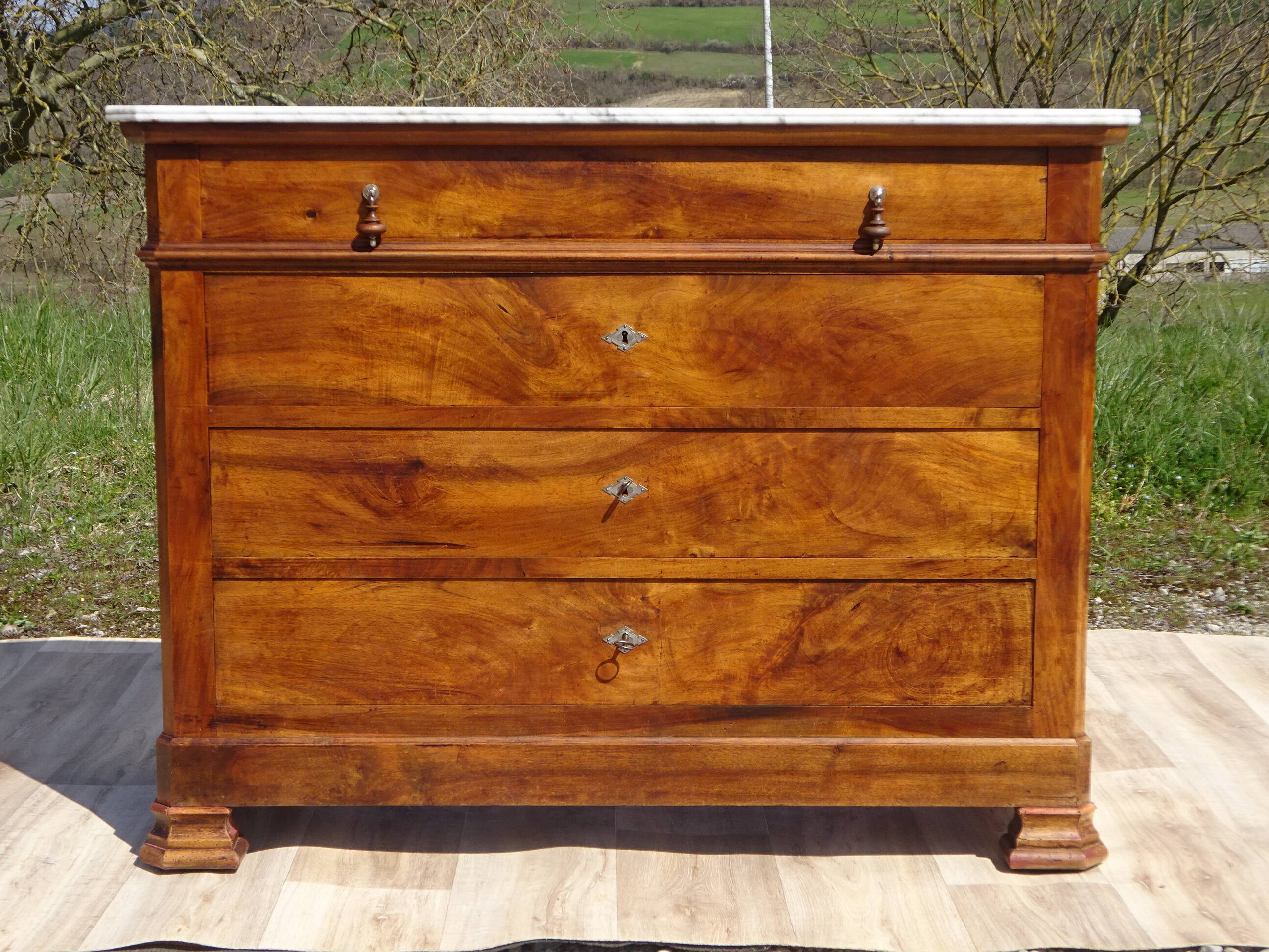 Ancienne commode Louis Philippe en noyer marbre blanc
