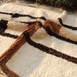 Handmade Berber Beni Ouraine rug, size 150 x 250 cm