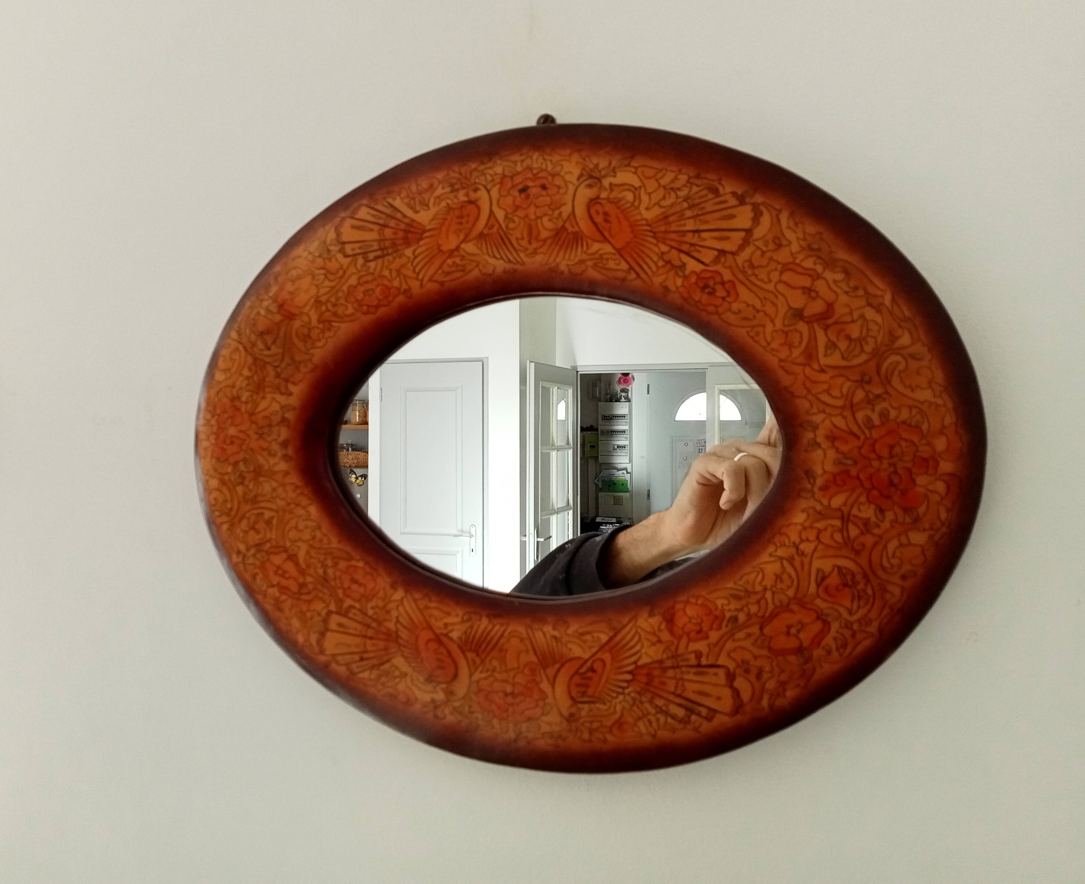 Vintage oval mirror in wood and leather from the 70s/80s 36.5*29.5