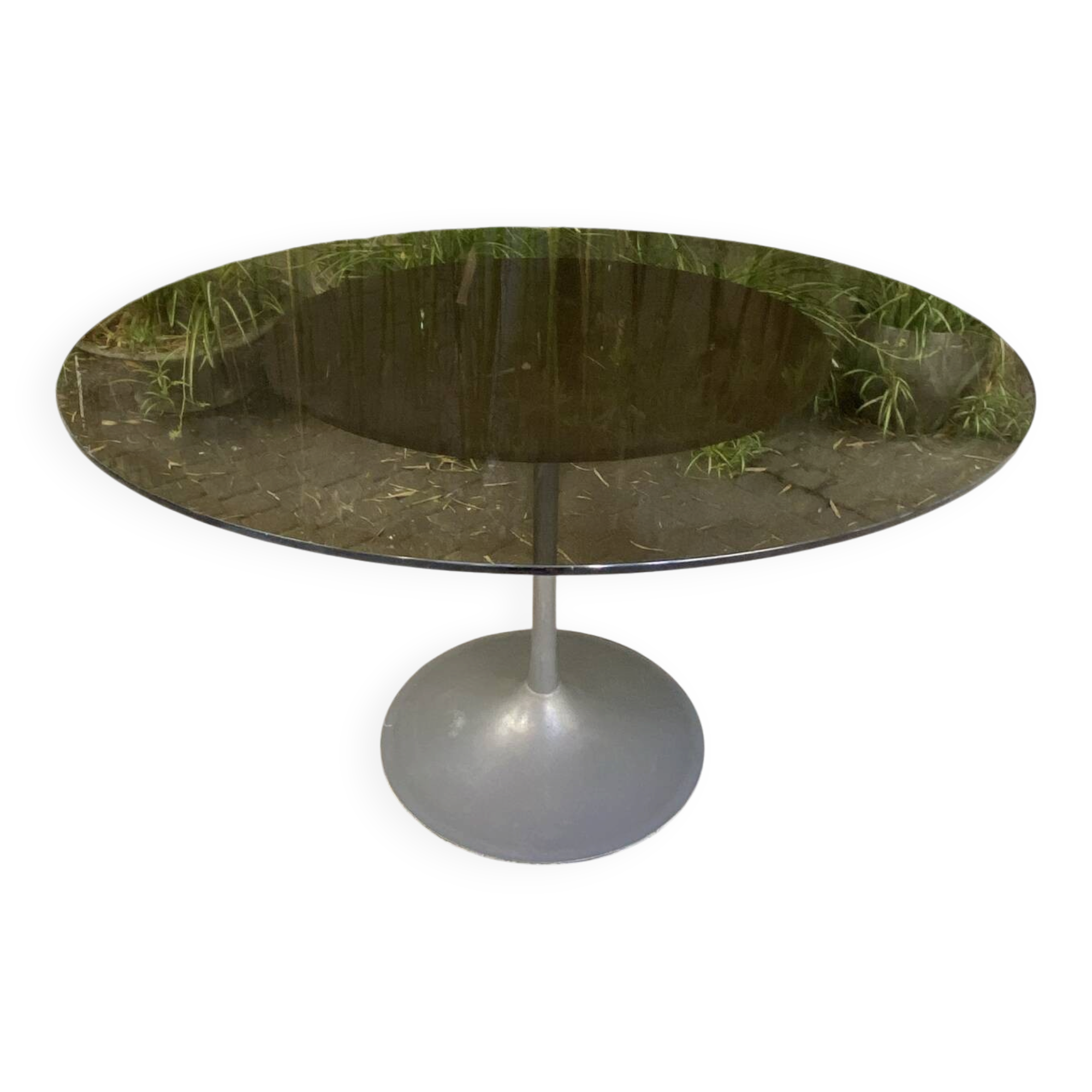 Tulip table