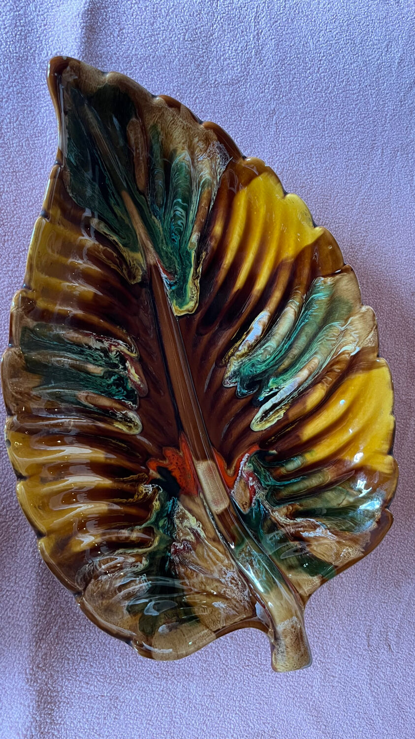 Vintage Vallauris leaf fruit bowl