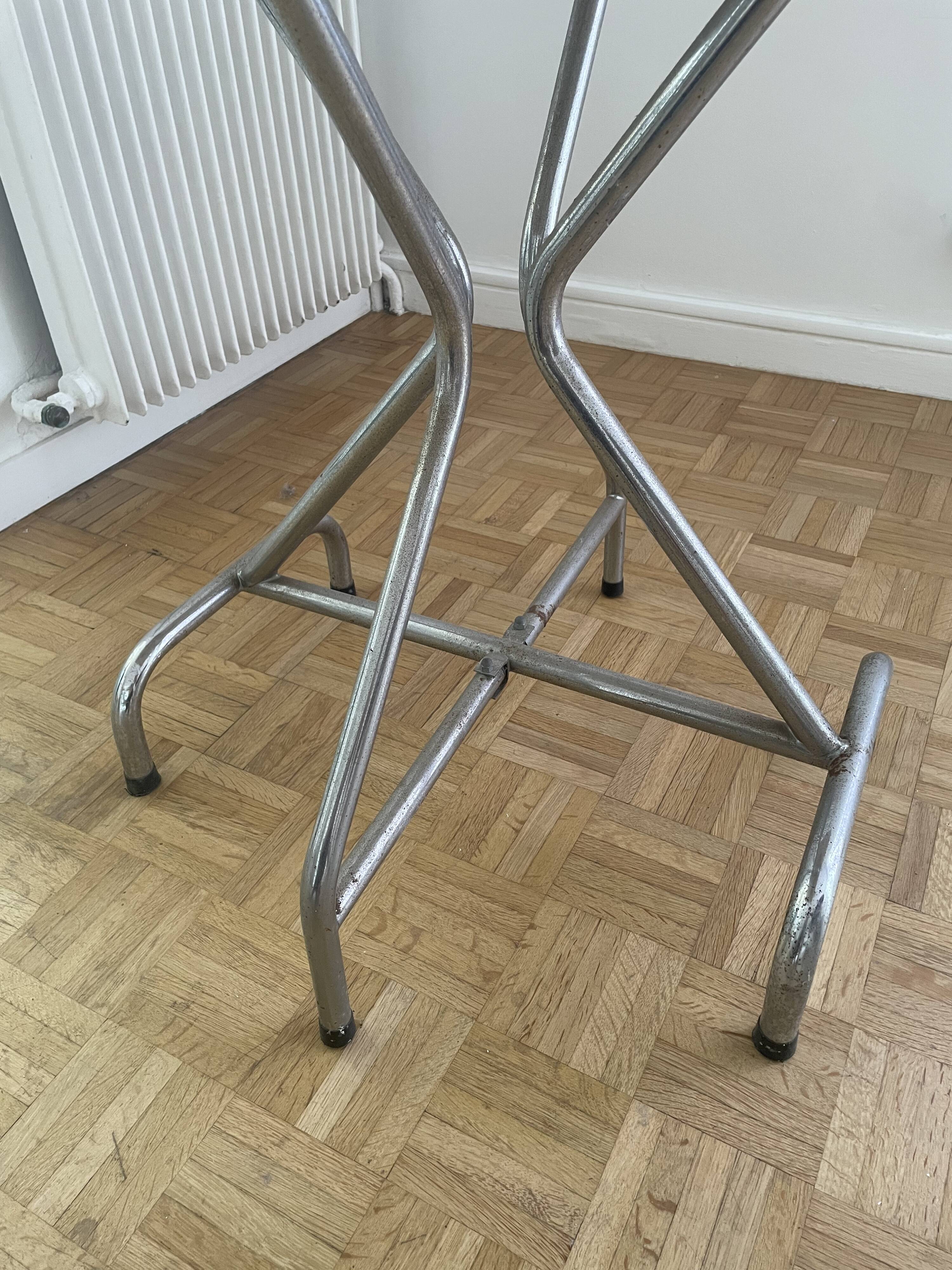 Table de cuisine pliable en formica gris et blanc