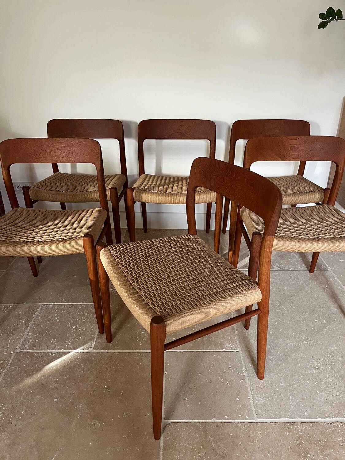 Lot de 6 chaises Niels Otto Moller n° 75 en teck