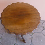 Gueridon table with folding top